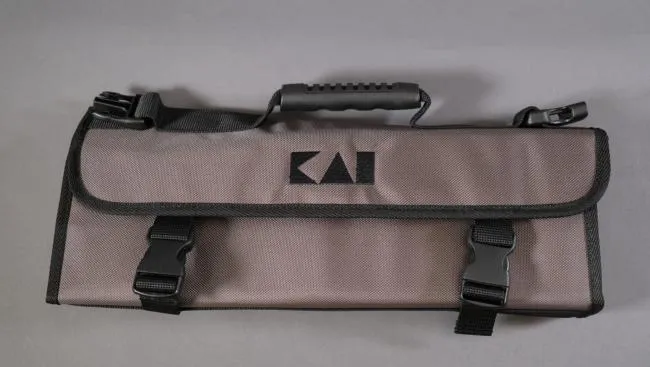 Mallette de couteaux japonais Wasabi Black de Kai