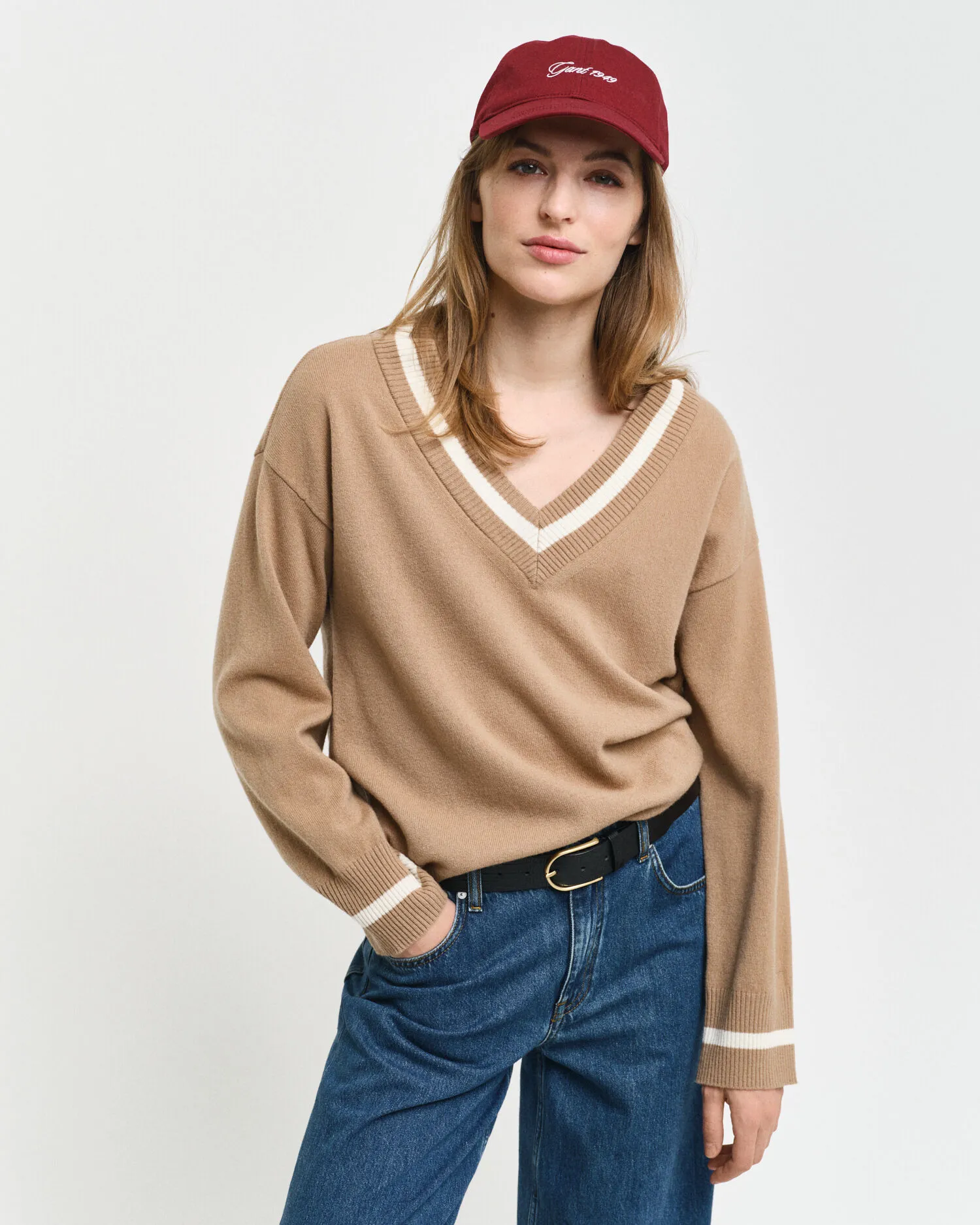 Pull col V contrastant en laine d'agneau ultrafine